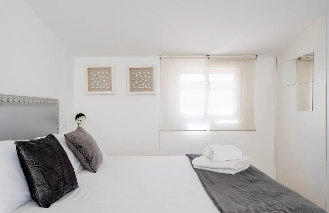 For You Rentals Precioso Apartamento Temporal Preciados Pre105B-1